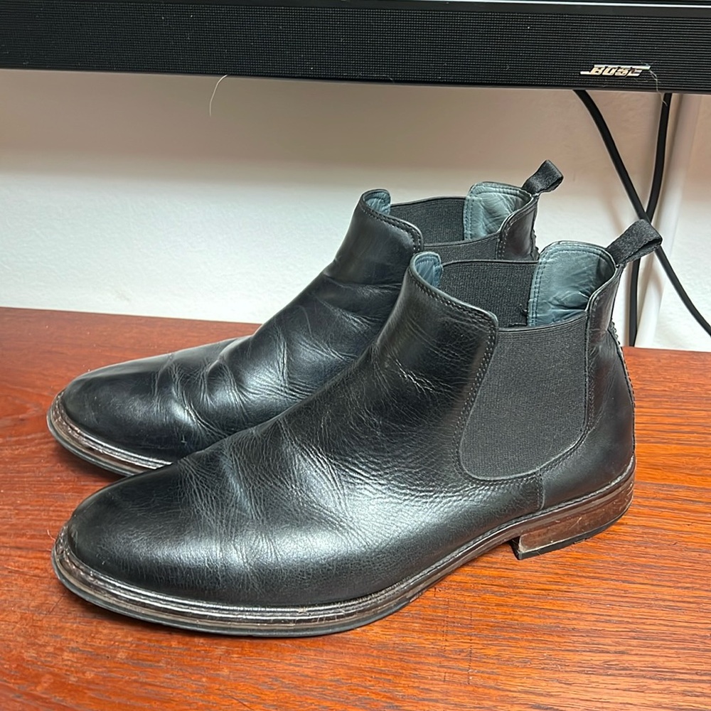 Johnston & Murphy Chelsea Boots